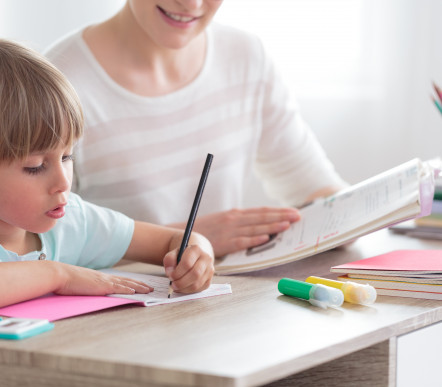 Летняя программа английского языка для детей и родителей Mom’n Me от Natillus в Бурсе (взрослые, дети 6–10 лет)